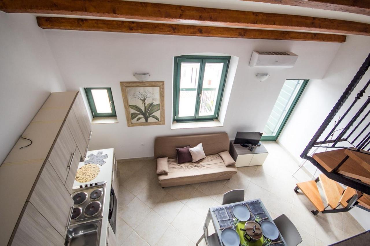 Apartments Umag Center, Seafront With Terrace In Umag Exteriér fotografie