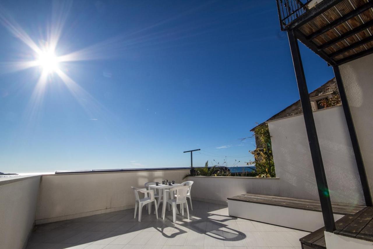 Apartments Umag Center, Seafront With Terrace In Umag Exteriér fotografie